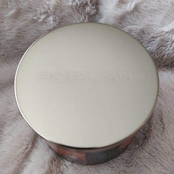 Bath & Body Works Sweet Cinnamon Pumpkin 3 Wick Candle - Picture 2 of 4